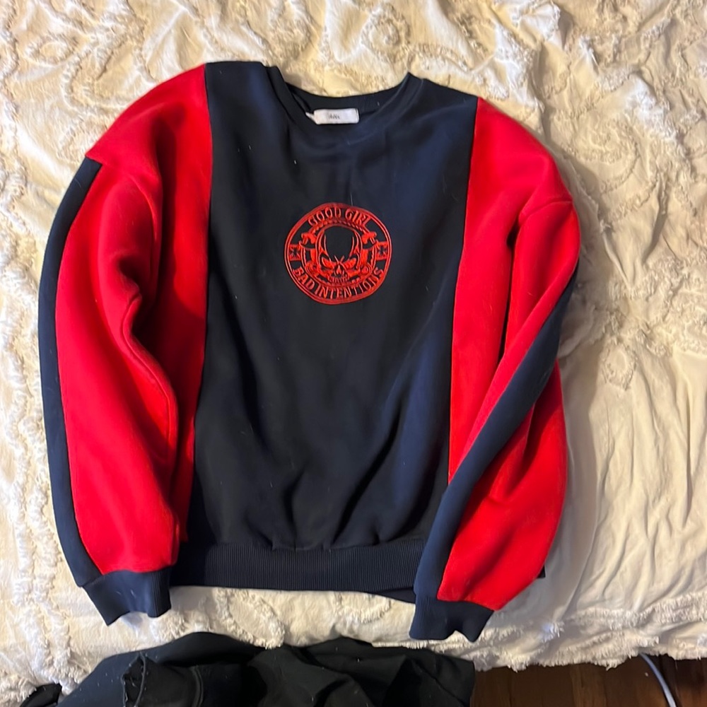 Adika good girl, bad intentions, longsleeve, pull over